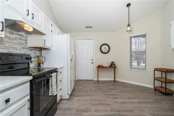 2717 Wildflower DR, Lawrence, KS 66047