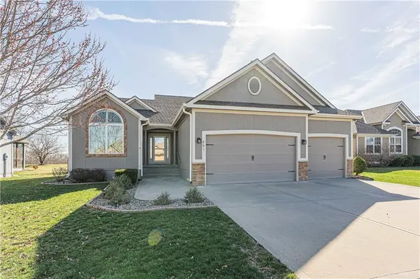 501 Briar LN, Kearney, MO 64060