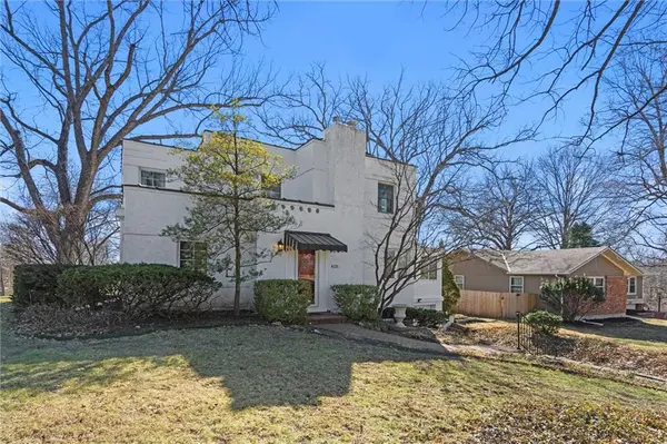 4131 NW Cedar LN, Kansas City, MO 64116