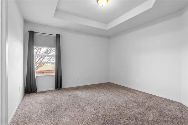 456 E Pawnee ST Gardner, KS 66030