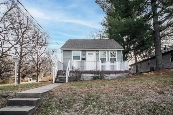 825 N Fuller ST, Independence, MO 64050