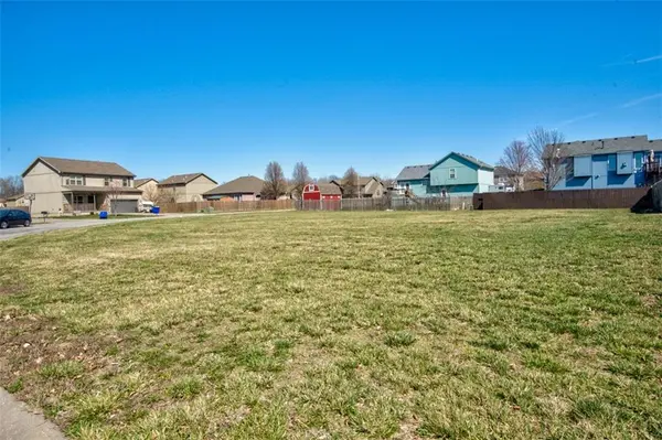 571 S Meadowbrook ST, Gardner, KS 66030