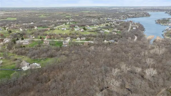 Lake Shore DR, Lake Lotawana, MO 64086