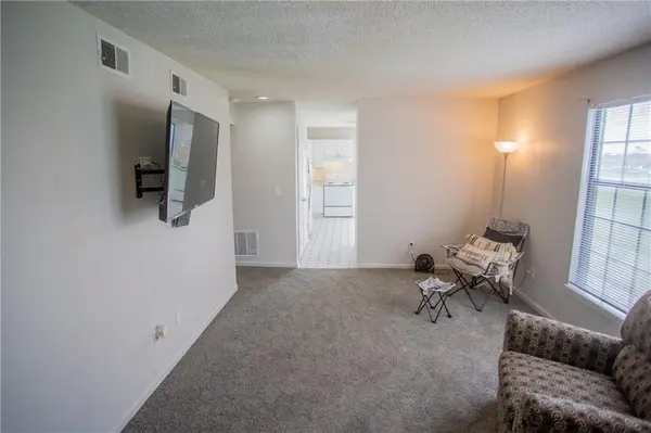 503 Sky Vue DR, Raymore, MO 64083