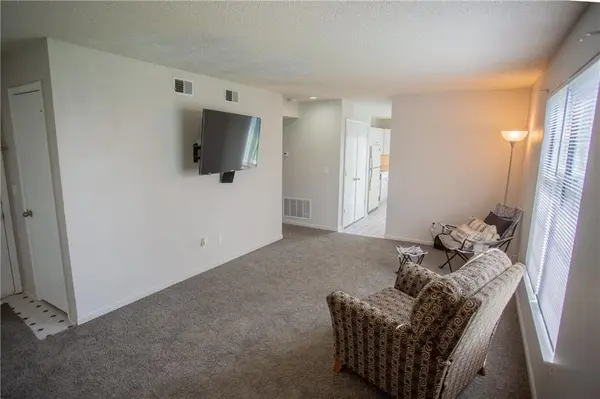 503 Sky Vue DR, Raymore, MO 64083