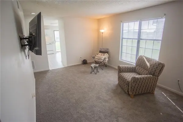 503 Sky Vue DR Raymore, MO 64083