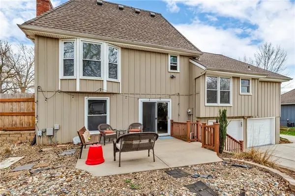 5113 NW Coves DR Kansas City, MO 64151