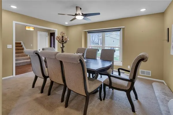 5113 NW Coves DR Kansas City, MO 64151