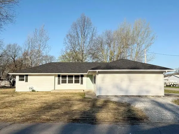 701 S Elm ST, Lockwood, MO 65682