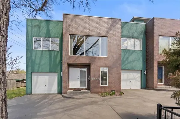 4118 Walnut ST, Kansas City, MO 64111