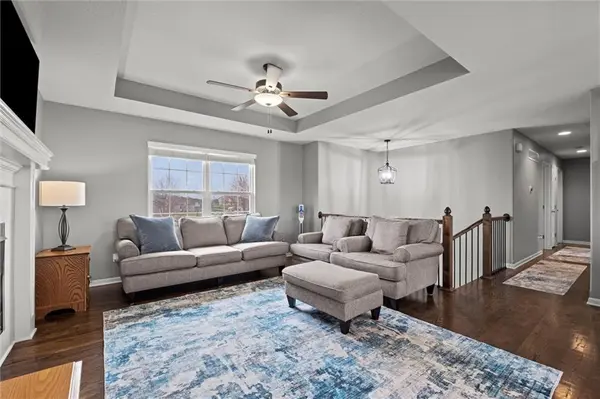 706 Quincy CT, Belton, MO 64012
