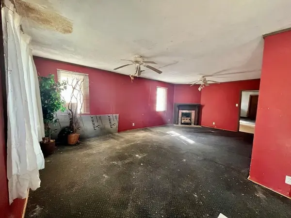 1117 N 9th ST, Independence, KS 67301