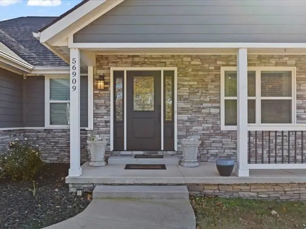 56909 E Maple RDG, Afton, OK 74331