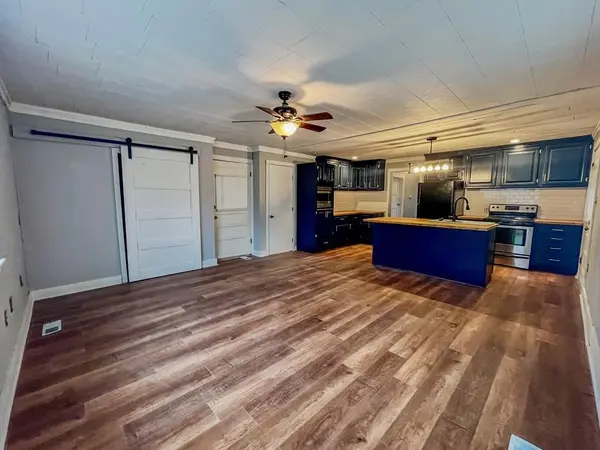 324 W 5th ST, Cherryvale, KS 67335