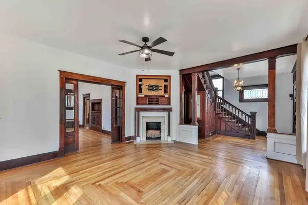 105 N 7th ST, Fredonia, KS 66736