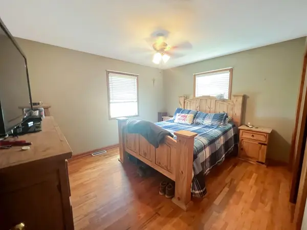 2090 13000 RD, Oswego, KS 67356