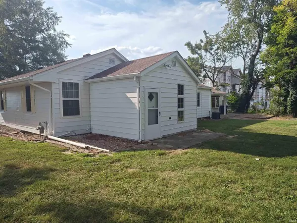 15051 N Peck RD, Evansville, IN 47725