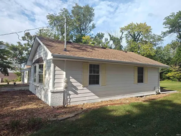 15051 N Peck RD, Evansville, IN 47725