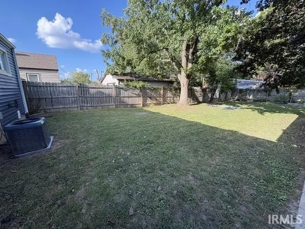 1653 N Pasadena ST, Indianapolis, IN 46219-2625