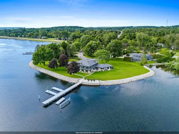 55 UTOPIA CIR, Sturgeon Bay, WI 54235