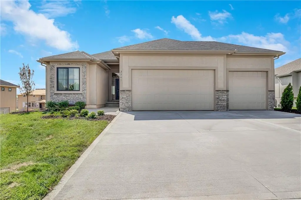 2361 NE Colonnade AVE, Blue Springs, MO 64014