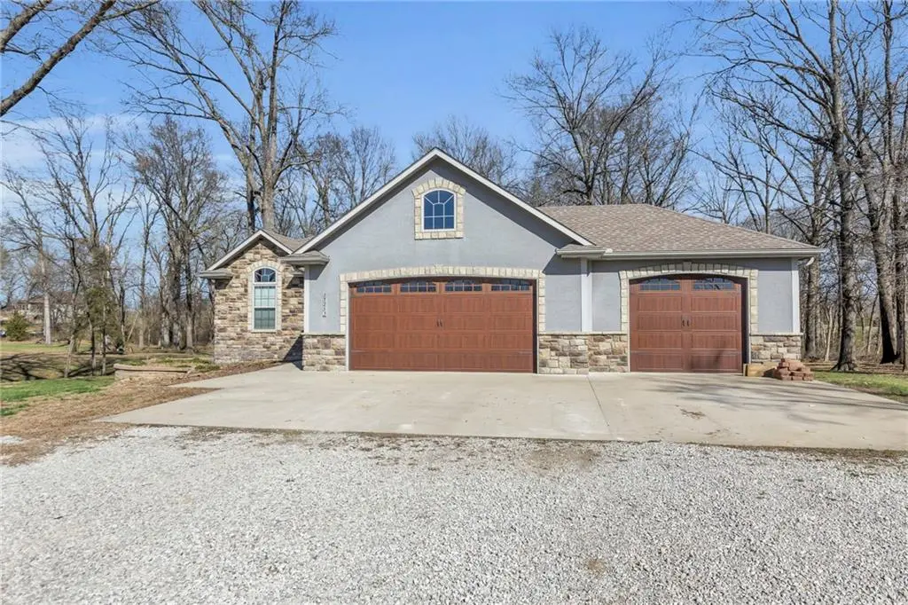 17253 NW County Road 1501 RD, Archie, MO 64725