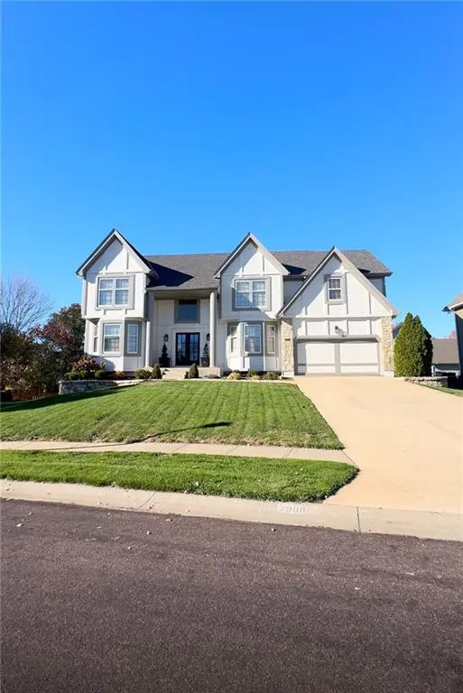 7908 W 140th ST, Overland Park, KS 66223