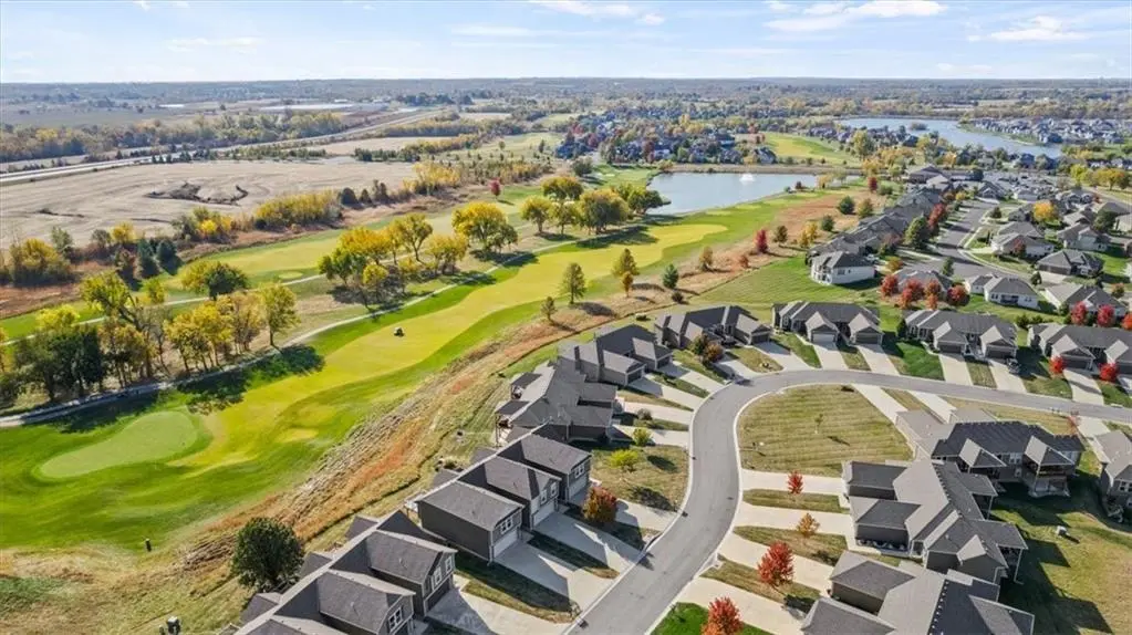 4913 141 TER, Basehor, KS 66007