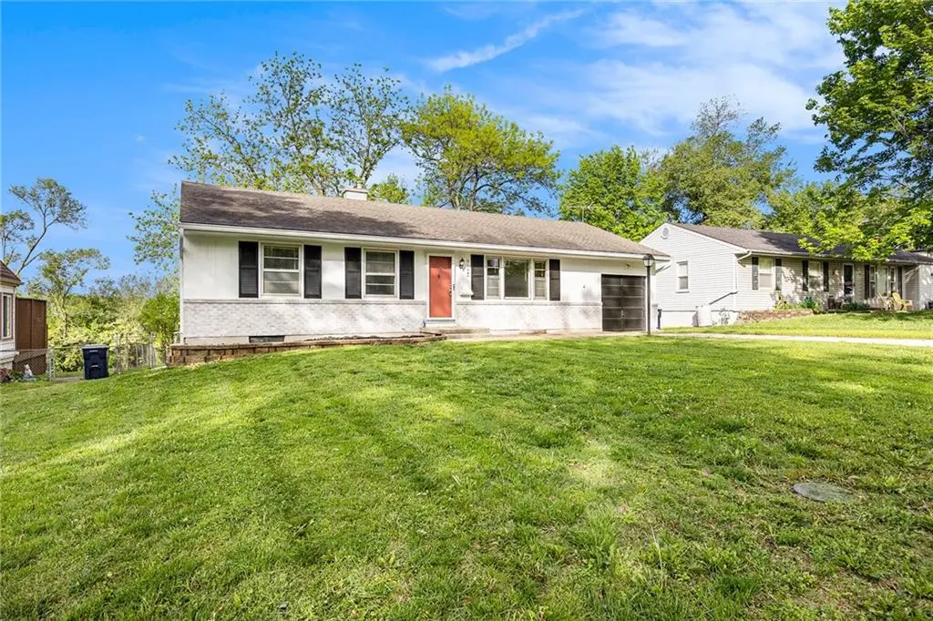 9110 Western Hills RD, Kansas City, MO 64114