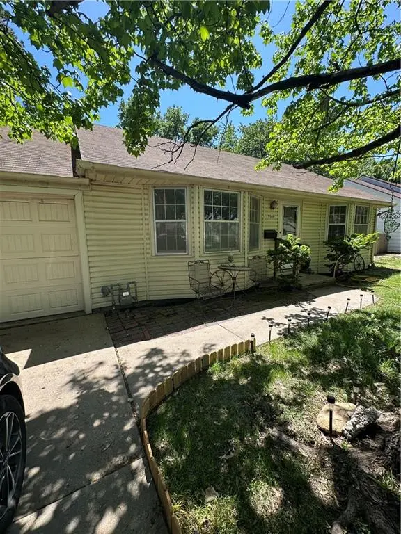 5509 W 50th TER, Roeland Park, KS 66202