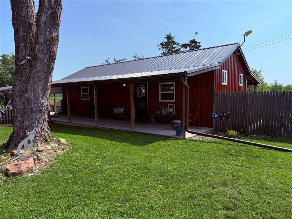 404 E 6th ST, Pickering, MO 64476