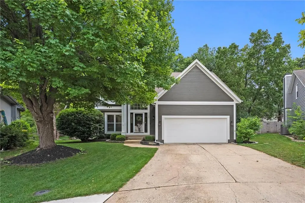 11509 W 115th ST, Overland Park, KS 66210
