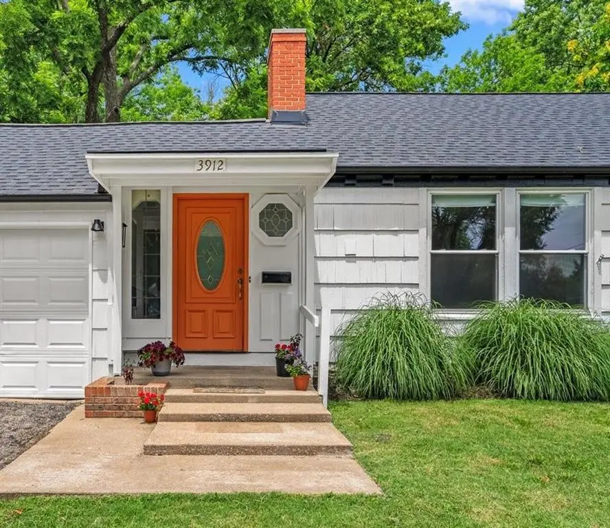 3912 Elledge DR, Roeland Park, KS 66205