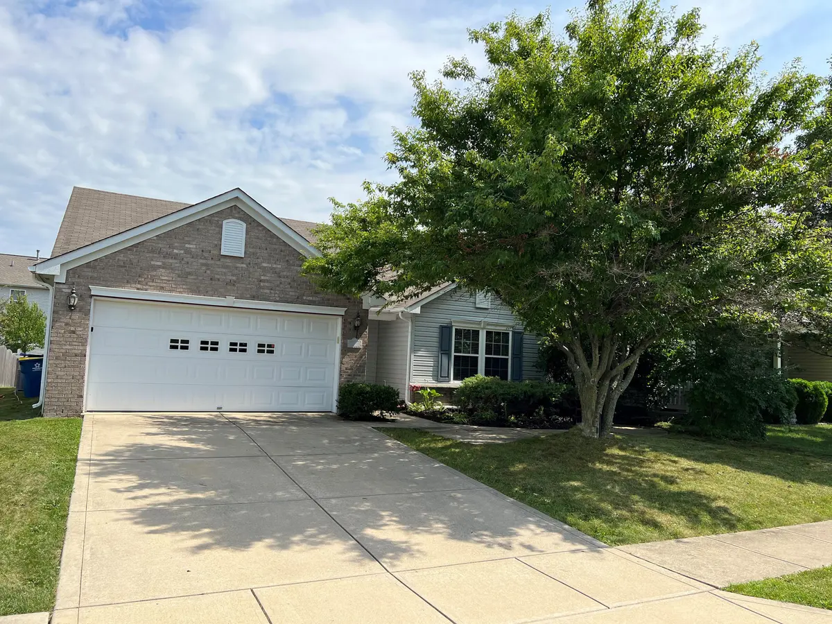 10665 S Brighton Knoll Pkwy, Noblesville, IN 46060