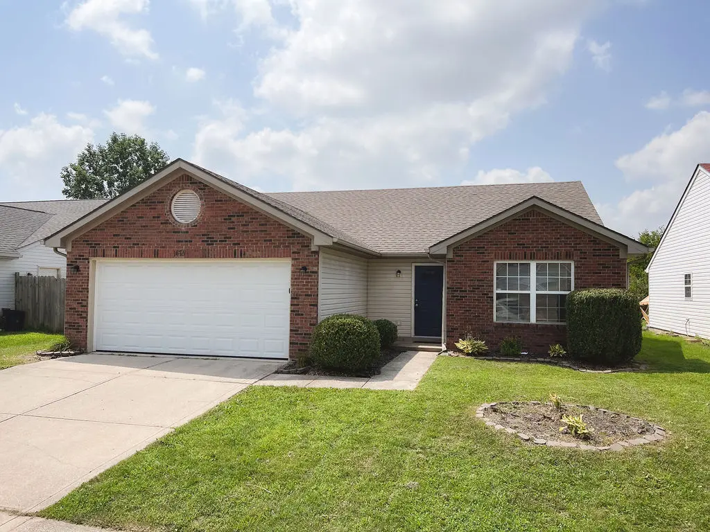 1478 Sanner DR, Greenwood, IN 46143