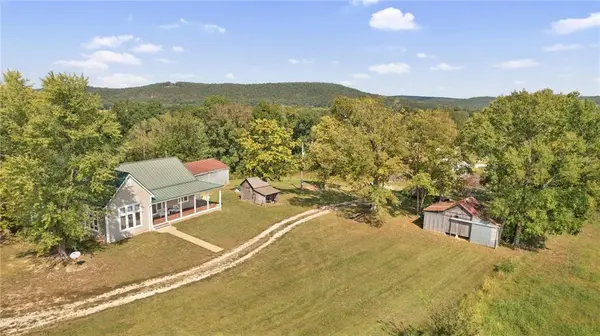 1973 Old Ferry RD, Morrison, MO 65061
