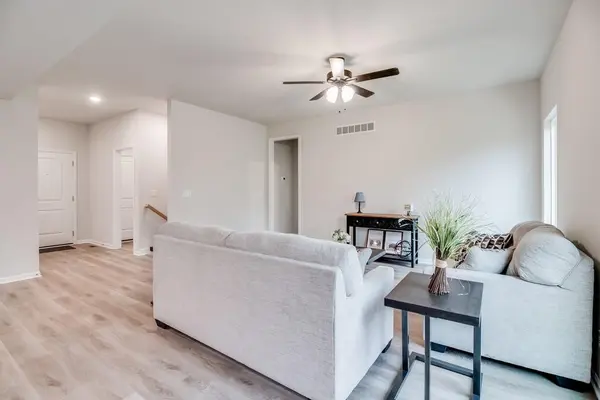 2205 Crestview PL, Raymore, MO 64083