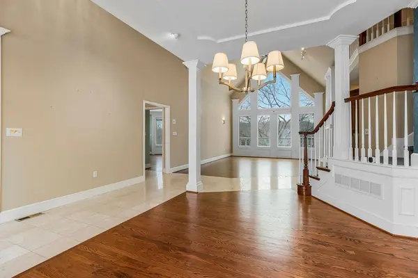 6415 Hillside ST, Shawnee, KS 66218
