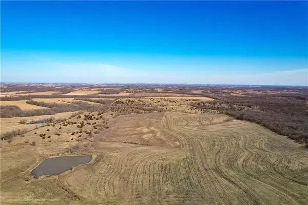 EE HWY, Mcfall, MO 64657