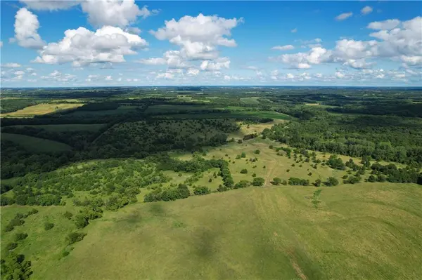 EE HWY, Mcfall, MO 64657