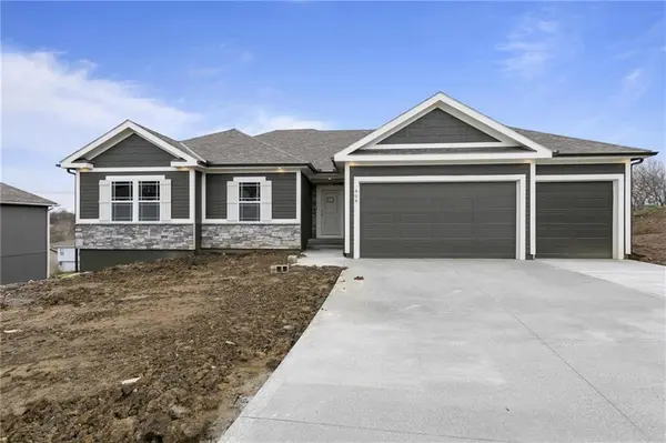 2368 NE Skopelos CT, Blue Springs, MO 64014