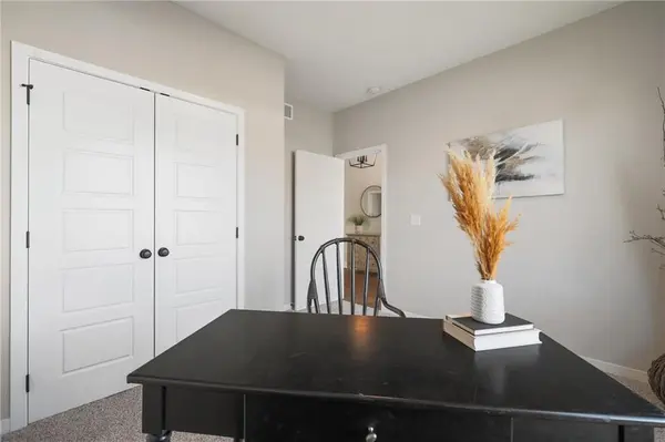 2357 NE Colonnade AVE, Blue Springs, MO 64014