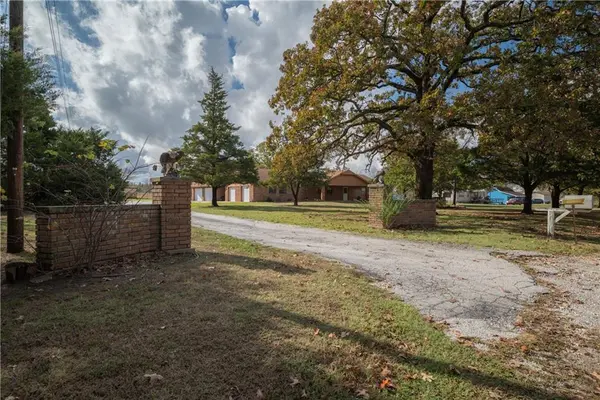 64201 256 PL, Grove, OK 74344