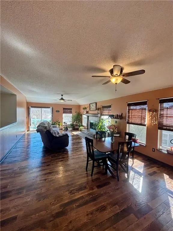 15785 Meadow CT, Platte City, MO 64079