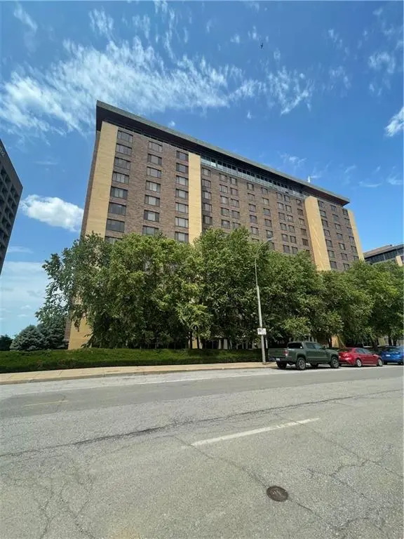 600 E 8th ST #9B, Kansas City, MO 64106