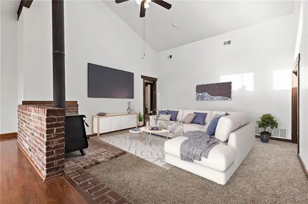 1306 E Hubach Hill RD, Raymore, MO 64083