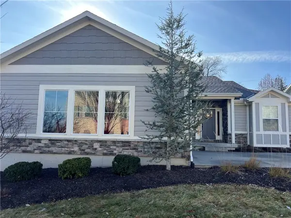 6975 W 162nd TER, Overland Park, KS 66085
