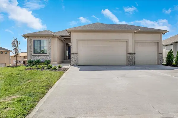 2361 NE Colonnade AVE, Blue Springs, MO 64014