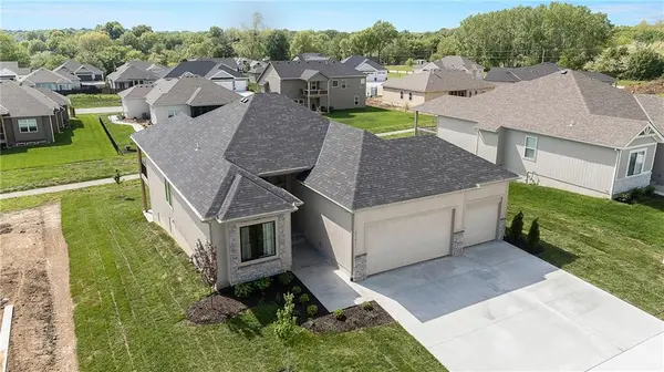 2361 NE Colonnade AVE, Blue Springs, MO 64014