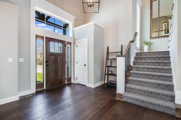 4425 NE Gateway DR, Lee's Summit, MO 64064